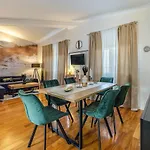 Tomy Apartmán