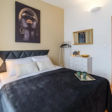 Tomy Apartment
