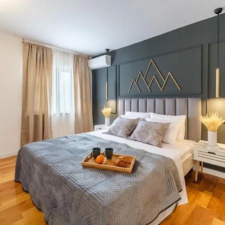 Tomy Apartment Sutivan