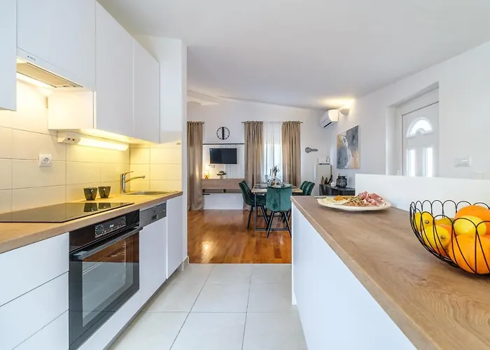 Apartment Tomy