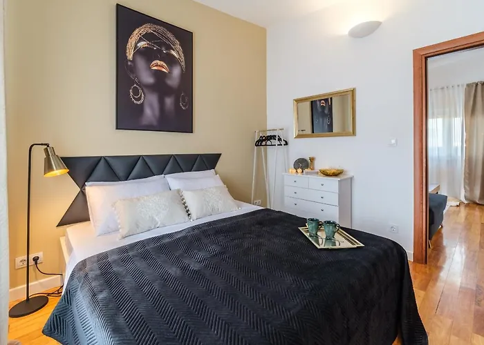 Tomy Apartment
